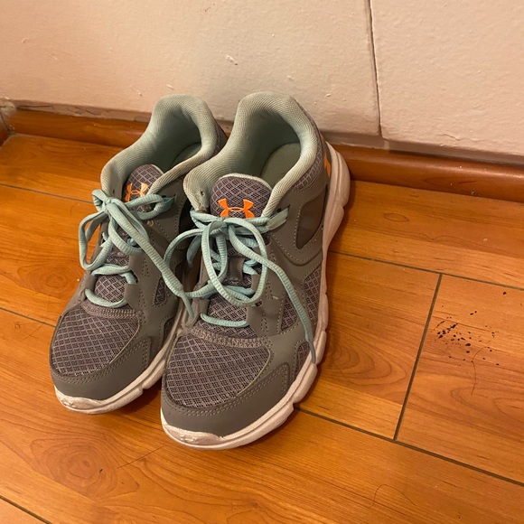 Under Armour Shoes - 3/$10 Women’s gray Under Armour sneakers